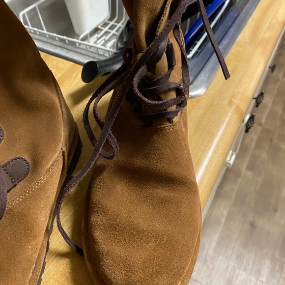 UGG women’s lace up boots - Picture 4 of 7